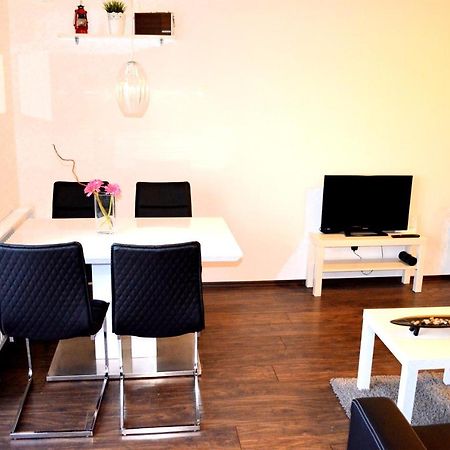 Apartment Meli Сесвете Екстериор снимка