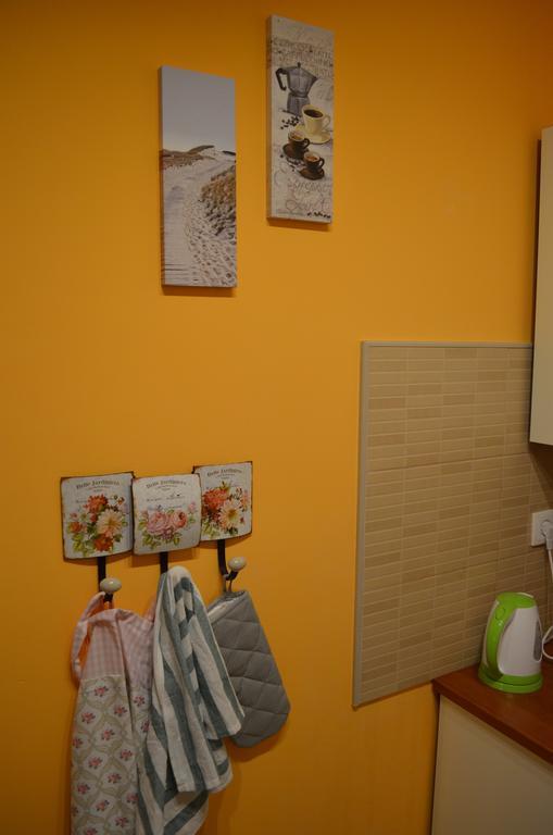 Apartment Meli Сесвете Стая снимка