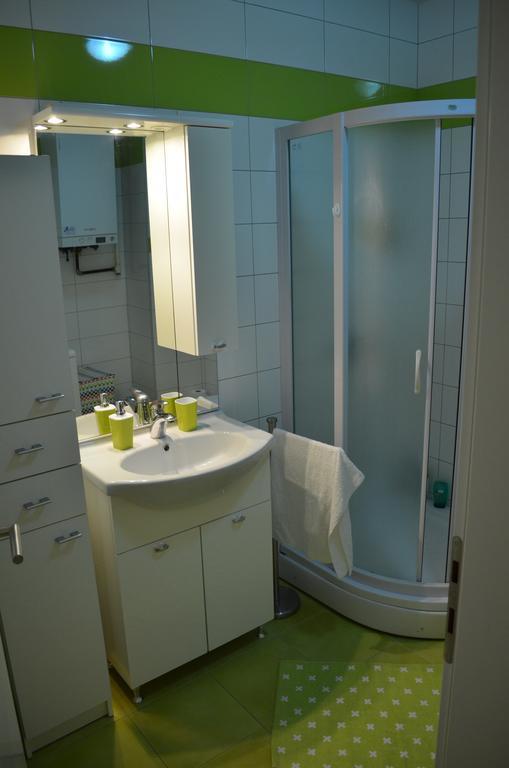 Apartment Meli Сесвете Стая снимка